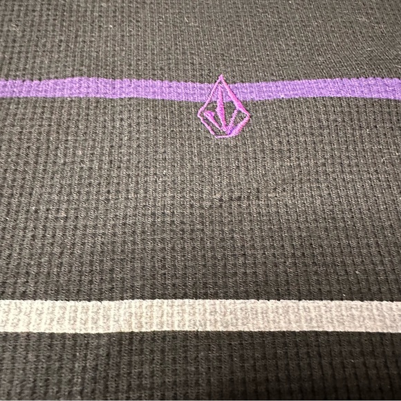 Volcom Black Thermal Crewneck Pullover Multi Color Stripe Long Sleeves S… - Picture 3 of 12